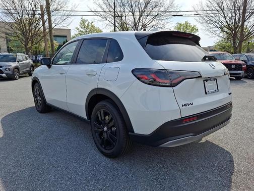 Platinum White Pearl 2026 Honda HR-V Sport