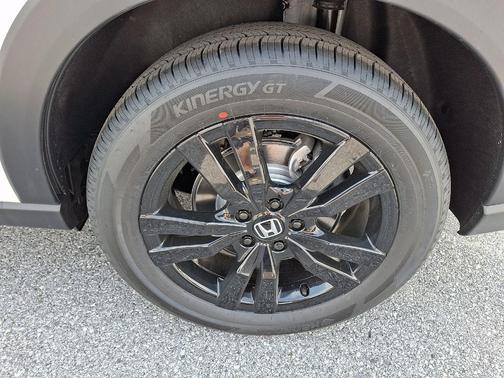 Platinum White Pearl 2026 Honda HR-V Sport