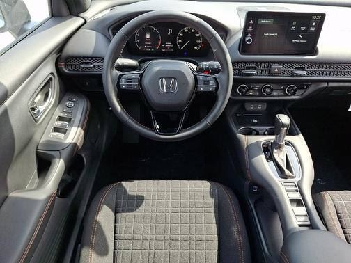 Platinum White Pearl 2026 Honda HR-V Sport
