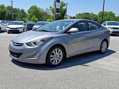 Titanium Gray Metallic 2016 Hyundai ELANTRA SE