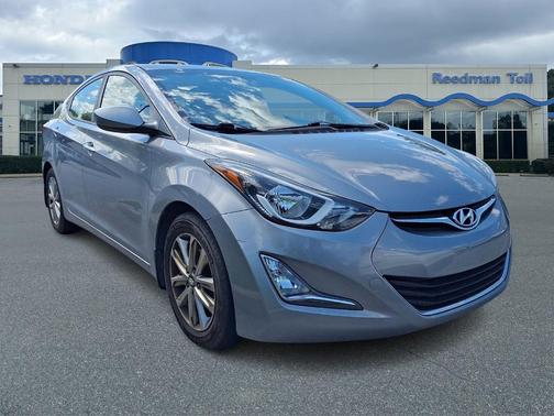 Titanium Gray Metallic 2016 Hyundai ELANTRA SE
