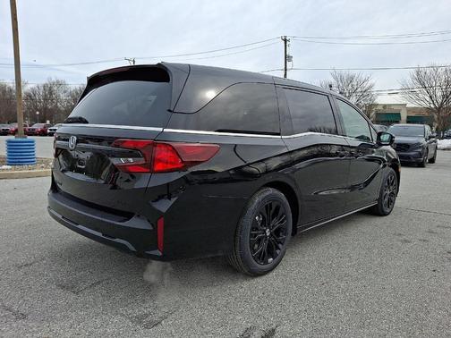 Crystal Black Pearl 2026 Honda Odyssey Sport-L