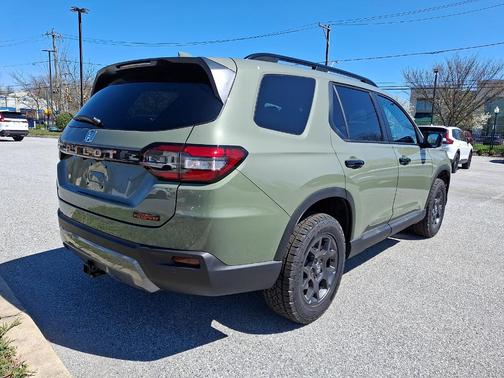 Ash Green 2026 Honda Pilot TrailSport