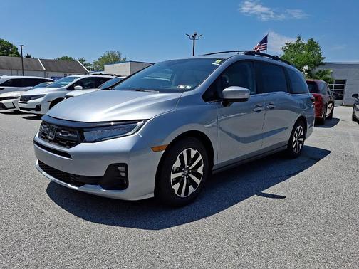 Solar Silver Metallic 2026 Honda Odyssey EX-L