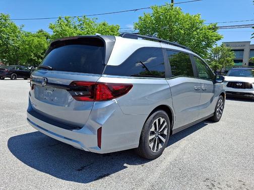 Solar Silver Metallic 2026 Honda Odyssey EX-L