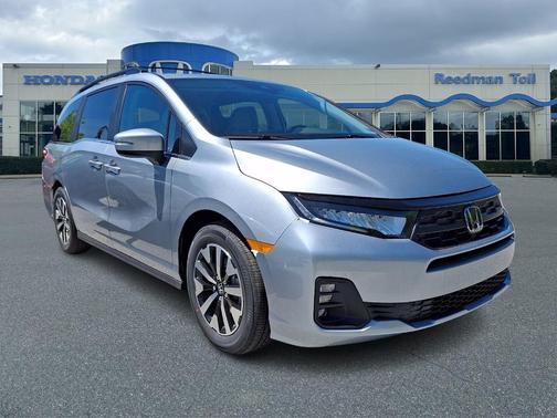 Solar Silver Metallic 2026 Honda Odyssey EX-L