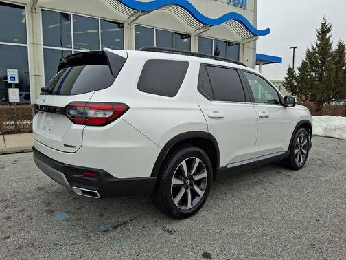 2023 Honda Pilot Touring