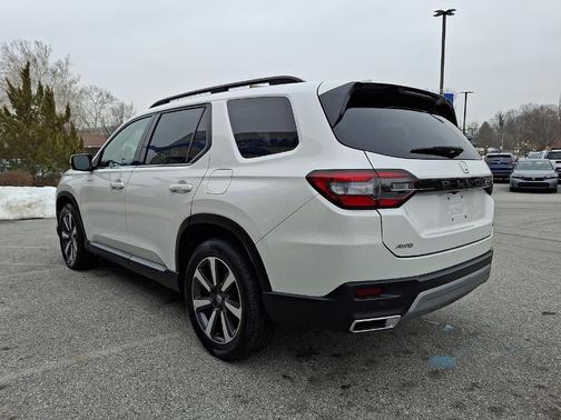 2023 Honda Pilot Touring