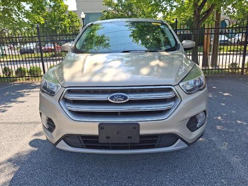 White Gold Metallic 2017 Ford Escape SE