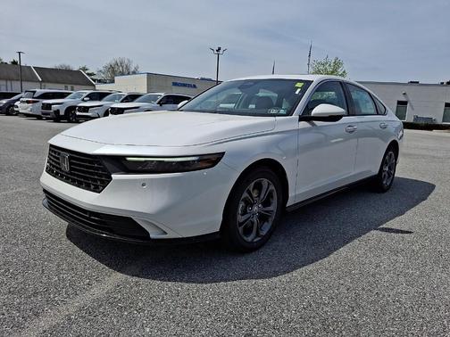 Platinum White Pearl 2026 Honda Accord Hybrid EX-L