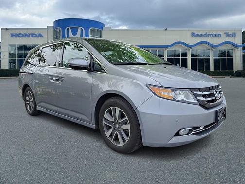 Lunar Silver Metallic 2017 Honda Odyssey Touring