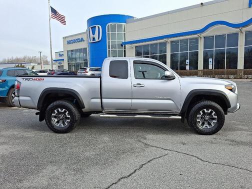 2023 Toyota Tacoma TRD Off Road