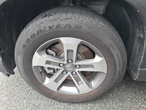 Lunar Silver Metallic 2023 Honda Pilot EX-L 8-Passenger