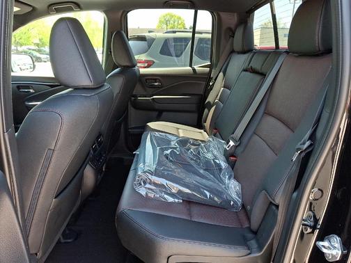 Crystal Black Pearl 2026 Honda Ridgeline Black Edition