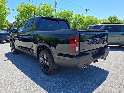 Crystal Black Pearl 2026 Honda Ridgeline Black Edition