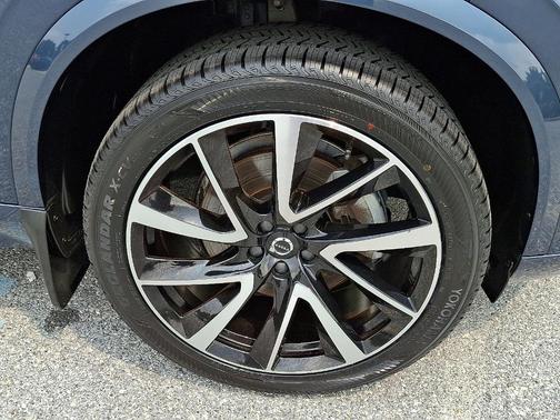 2023 Volvo XC90 B6 Plus 6-Seater