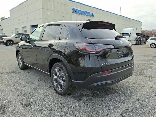 2026 Honda HR-V LX