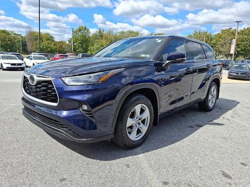 2020 Toyota Highlander LE