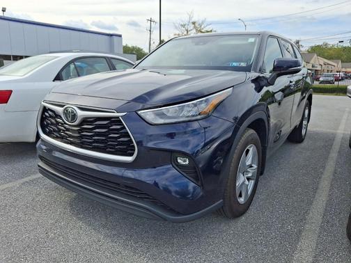 2020 Toyota Highlander LE