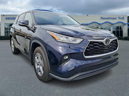 2020 Toyota Highlander LE