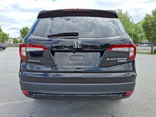 2022 Honda Pilot Black Edition