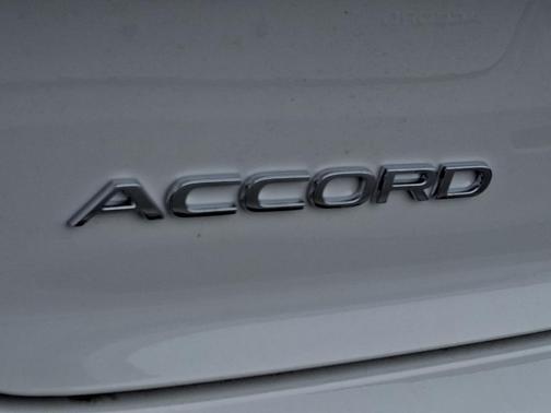 Platinum White Pearl 2026 Honda Accord SE