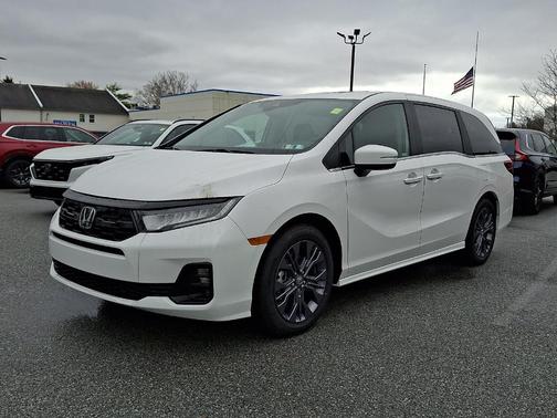 Platinum White Pearl 2026 Honda Odyssey Touring
