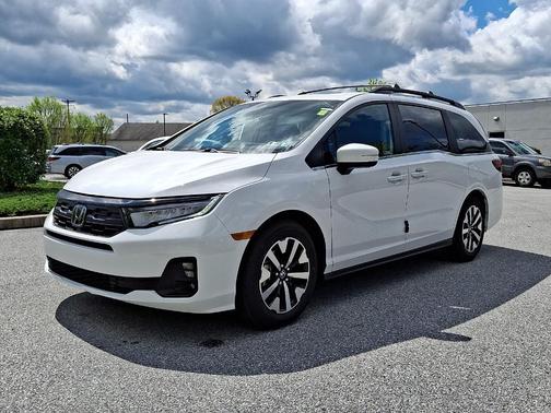 Platinum White Pearl 2026 Honda Odyssey EX-L