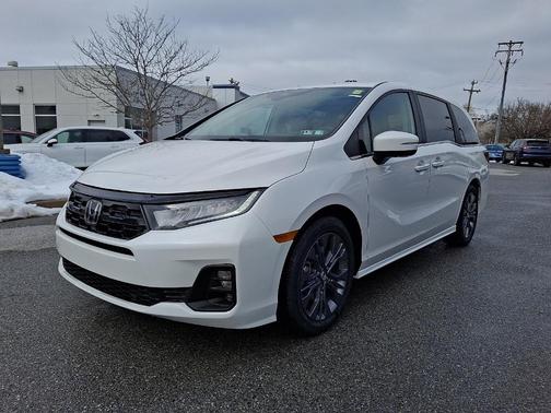 Platinum White Pearl 2026 Honda Odyssey Touring