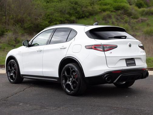 2024 Alfa Romeo Stelvio Veloce