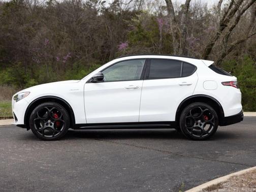 2024 Alfa Romeo Stelvio Veloce