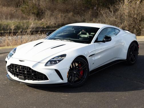 2026 Aston Martin Vantage Base