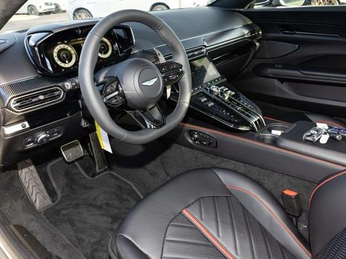 2026 Aston Martin Vantage Base