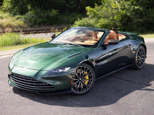 Q Buckinghamshire Green 2023 Aston Martin Vantage