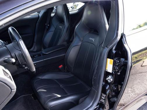 2019 Aston Martin Rapide Base