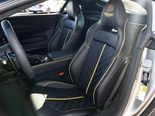 2026 Aston Martin Vantage Base