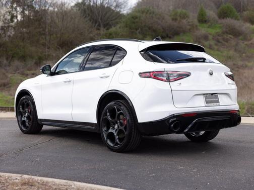 2024 Alfa Romeo Stelvio Veloce