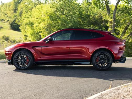2024 Aston Martin DBX 707