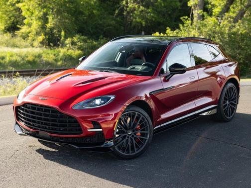 2024 Aston Martin DBX 707