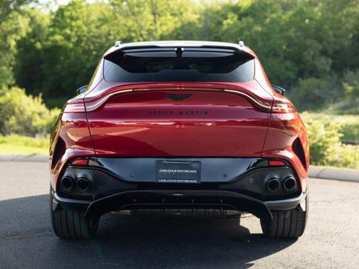 2024 Aston Martin DBX 707