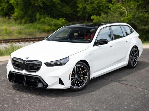 Alpine White 2025 BMW M5 Base