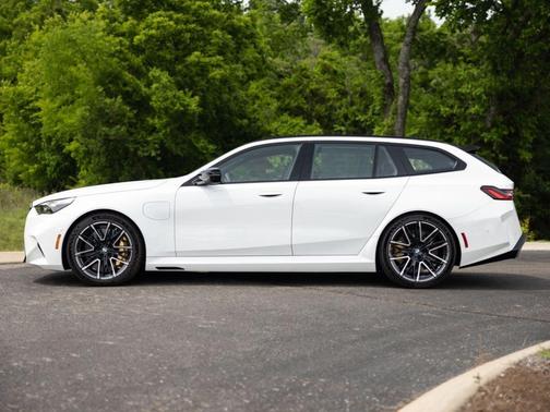Alpine White 2025 BMW M5 Base