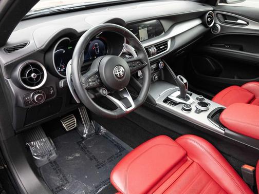 2024 Alfa Romeo Stelvio Veloce
