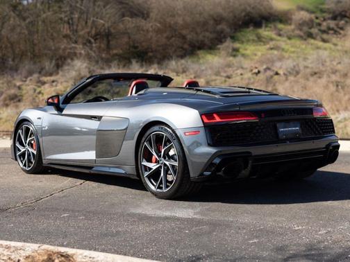 2022 Audi R8 5.2 V10 performance