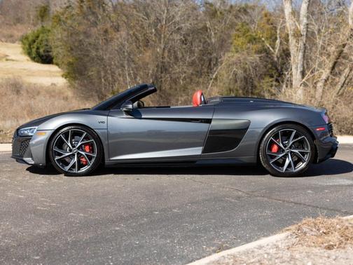 2022 Audi R8 5.2 V10 performance