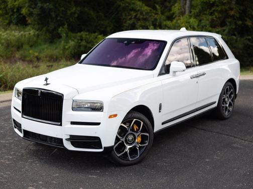 Arctic White 2022 Rolls-Royce Cullinan