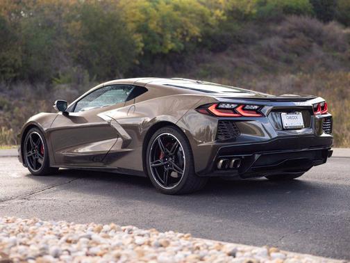 Zeus Bronze Metallic 2021 Chevrolet Corvette Stingray w/2LT