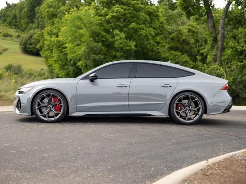 Nardo Gray 2026 Audi RS 7 4.0T quattro performance