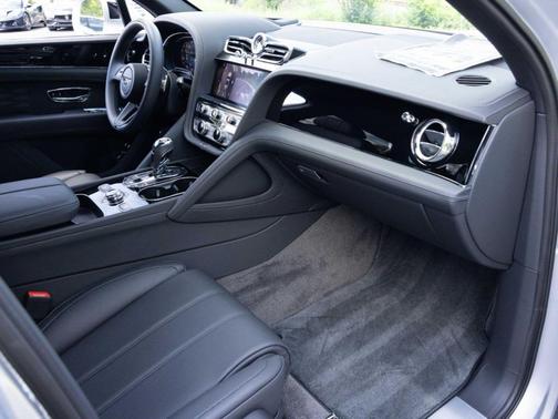 2024 Bentley Bentayga 