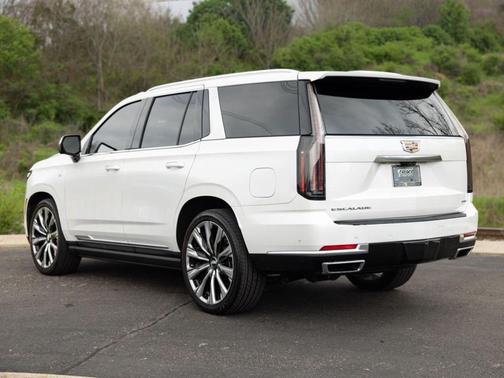 2025 Cadillac Escalade Premium Luxury